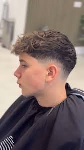 Tóc clean cut cho mặt tròn có hợp không?