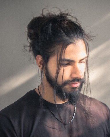 Cách buộc tóc man bun đẹp đơn giản cho người mới