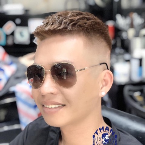 Mohican uốn nhẹ giúp tóc bồng bềnh tự nhiên hơn