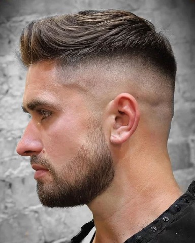 Short quiff uốn nhẹ giúp tóc vào nếp tự nhiên hơn