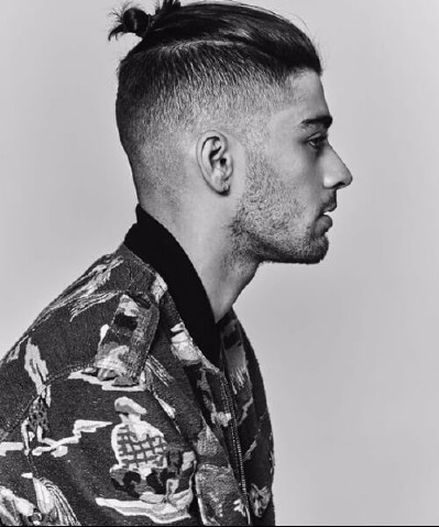 Top knot cho mặt vuông giúp tăng vẻ nam tính mạnh mẽ